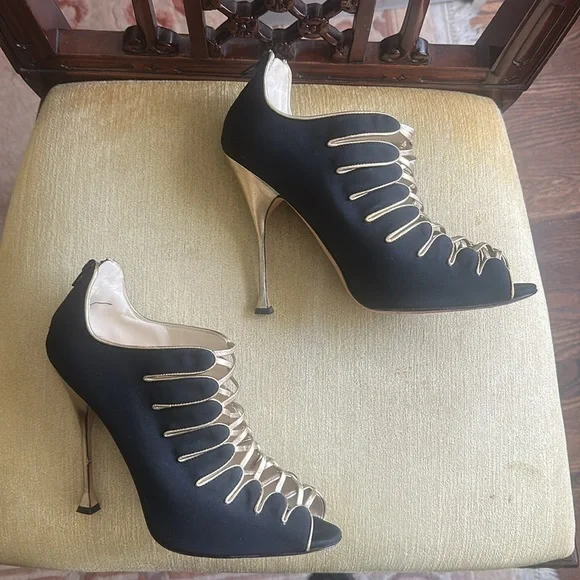 Brian Atwood Naiya Black and Gold Silk Crepe Peep-Toe High-Heel Bootie Size EU42 - Picture 4 of 16